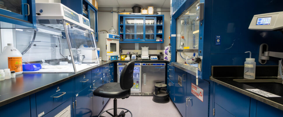 LIQREF BL4B SNS - sample preparation lab