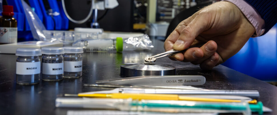 SPAN BL-3 SNS readying a sample